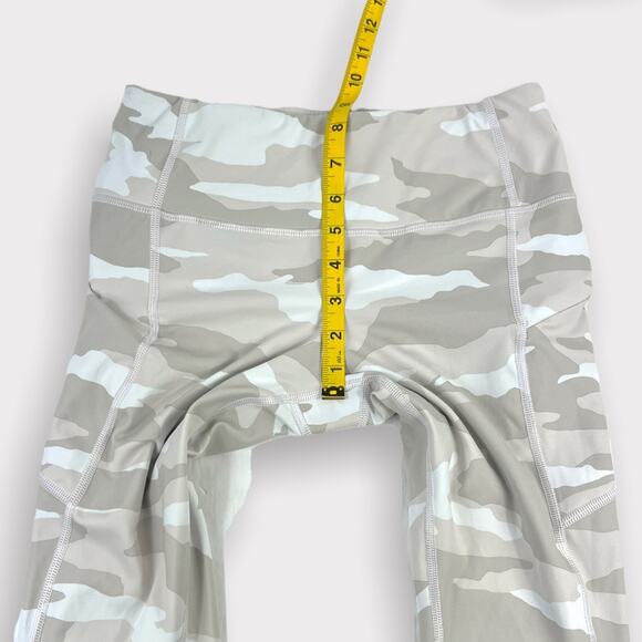 Athleta Camo Contender 7/8 Tight Size XS - Picture 7 of 8